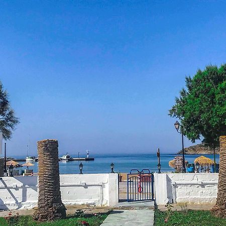 Katerina Beach Rooms อานดรอส ภายนอก รูปภาพ