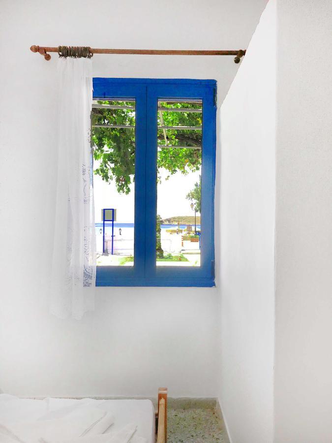 Katerina Beach Rooms อานดรอส ภายนอก รูปภาพ