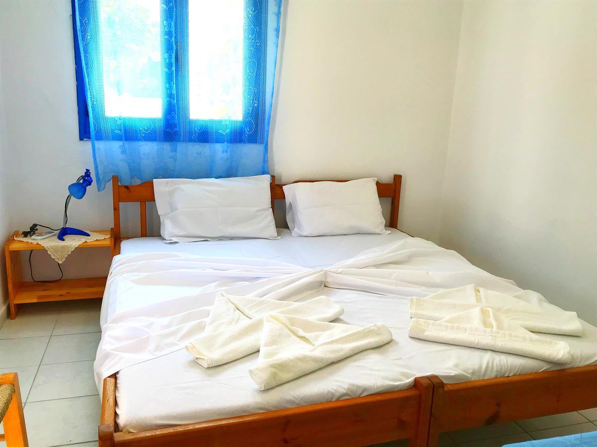 Katerina Beach Rooms อานดรอส ภายนอก รูปภาพ