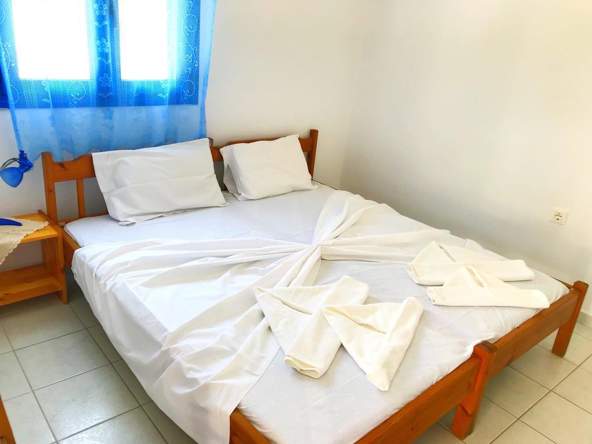 Katerina Beach Rooms อานดรอส ภายนอก รูปภาพ